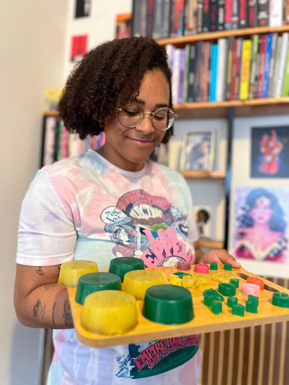 Érika Miranda, criadora do Ateliê Biblioteca Aromática