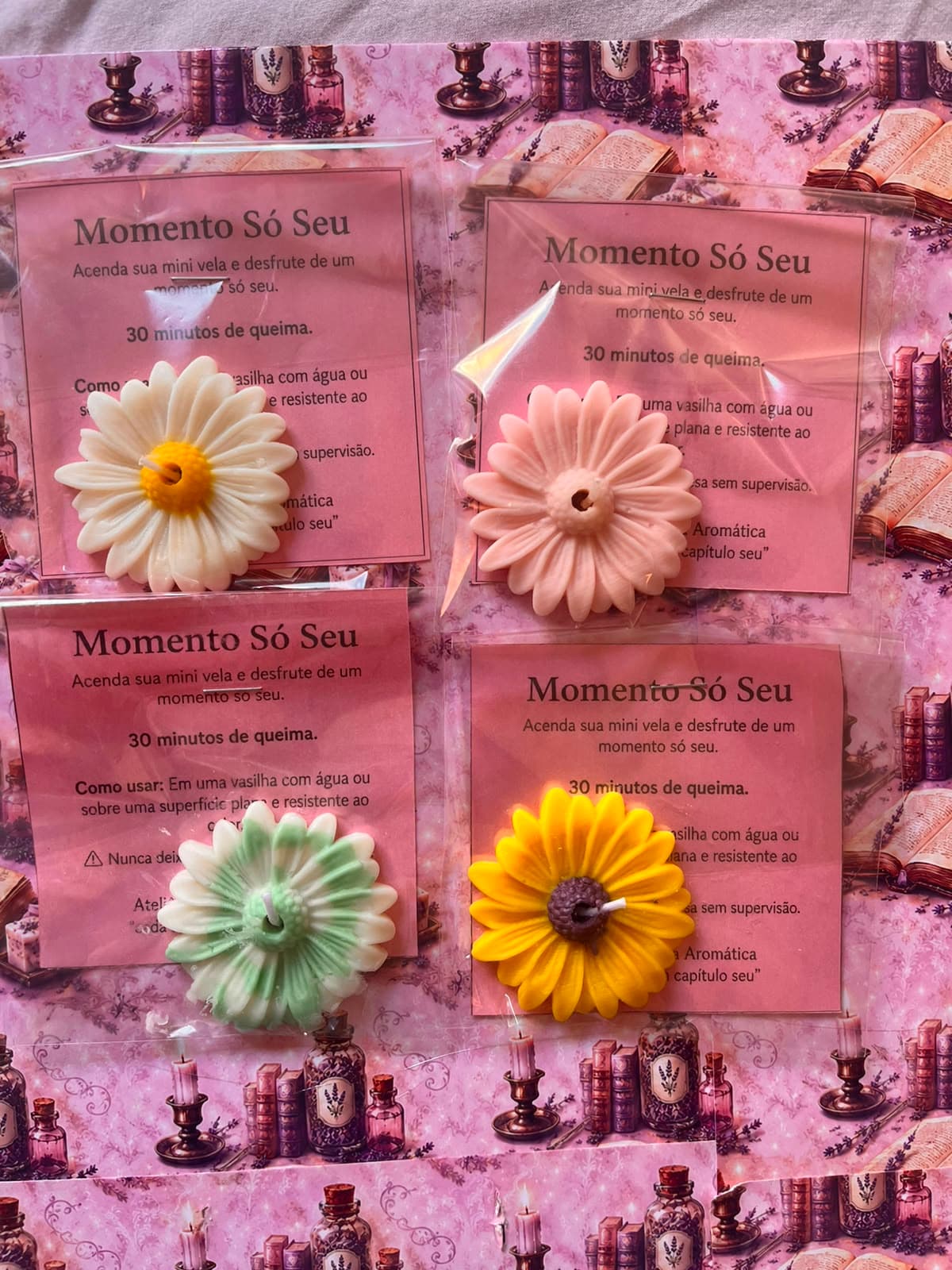 Mini velas aromáticas em formato de flor